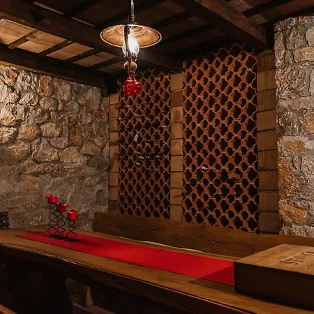 Castle House With Swimming Pool & Sauna & Tennis Court & Wine Cellar Vila *