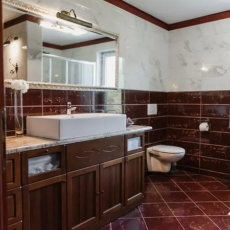 Castle House With Swimming Pool & Sauna & Tennis Court & Wine Cellar *