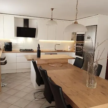 Castle House With Swimming Pool & Sauna & Tennis Court & Wine Cellar