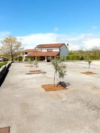 Vila Castle House With Swimming Pool & Sauna & Tennis Court & Wine Cellar *